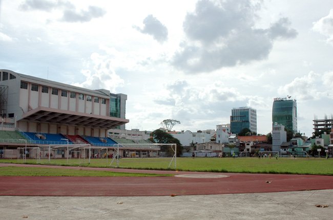 Bán SVĐ Hoa Lư lấy vốn xây khu liên hiệp TDTT Rạch Chiếc? Bán SVĐ Hoa Lư lấy vốn xây khu liên hiệp TDTT Rạch Chiếc?