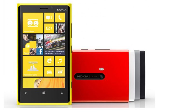 Nokia ra mắt Lumia 920 và 820