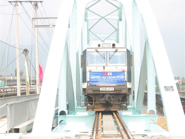 Nâng cấp 10 cầu đường sắt trên tuyến Hà Nội - TPHCM