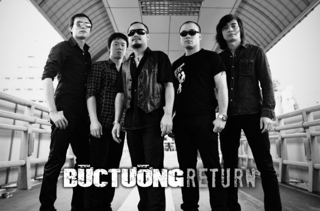 Rockstorm 2012 biểu diễn xuyên Việt