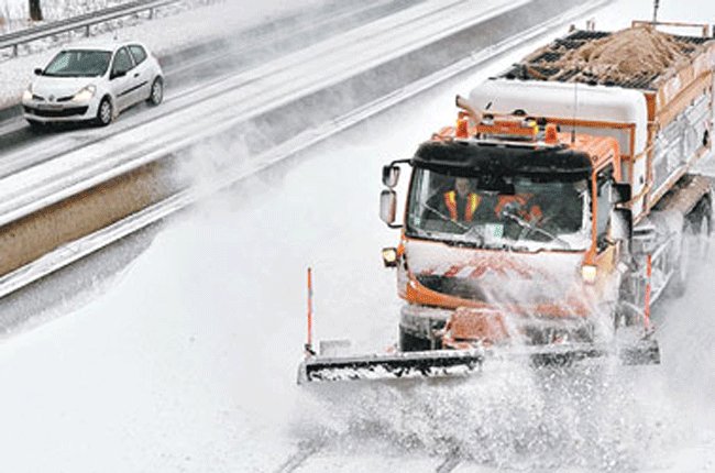Châu Âu: tuyết lớn gây hỗn loạn giao thông