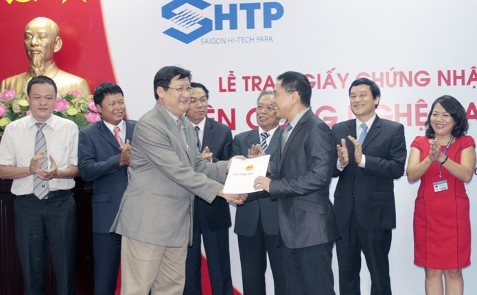 HUTECH xây viện công nghệ cao