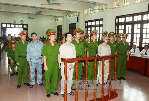 Ông Đoàn Văn Vươn bị xử 5 năm tù