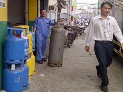 Giá gas còn 360.000 đồng/bình 12kg