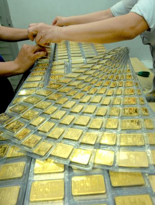 Nhu cầu mua vàng giảm mạnh
