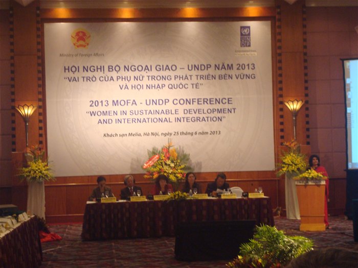 Cân bằng tuổi nghỉ hưu để giảm bất bình đẳng giới Cân bằng tuổi nghỉ hưu để giảm bất bình đẳng giới