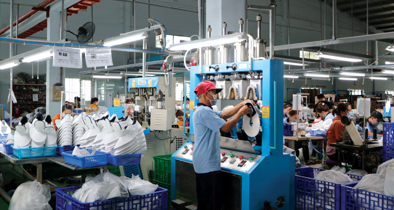 Những điều cần lưu ý khi tăng lương tối thiểu - Tạp chí Kinh tế Sài Gòn
