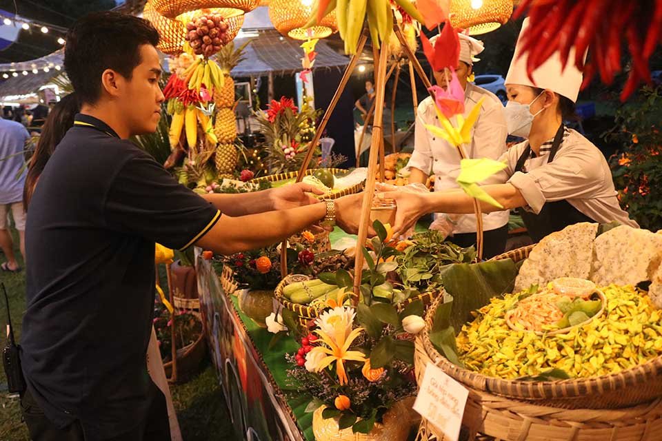 Khám phá lễ hội ẩm thực, văn hóa ba miền gần 300 món ăn ở TPHCM
