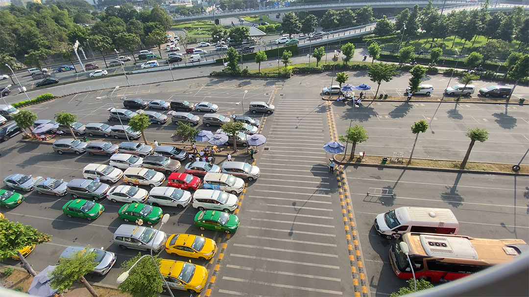 bãi xe TCP sân bay Tân Sơn Nhất. Ảnh: Minh Hoàng