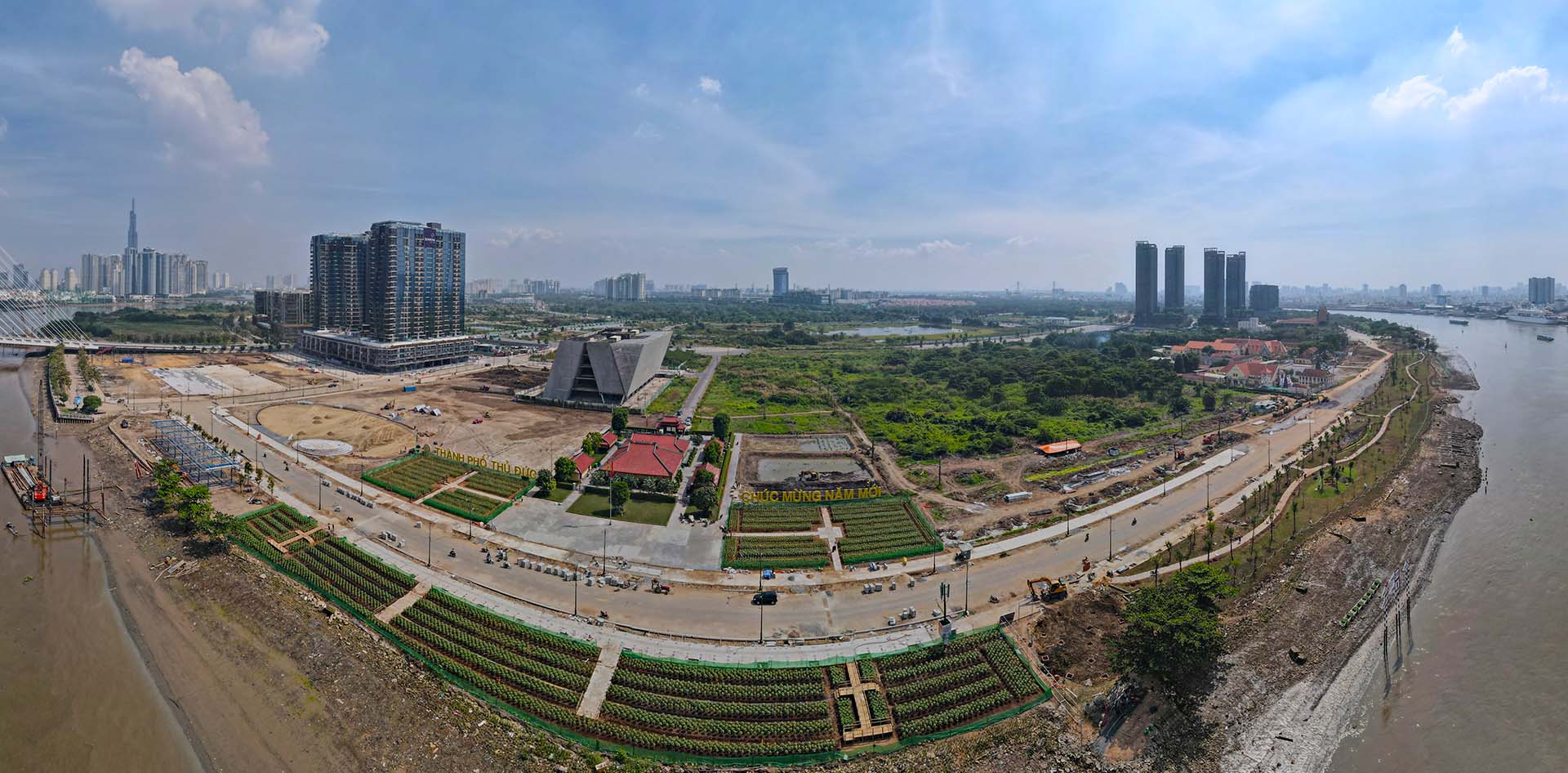 Công viên bờ sông. Ảnh: Minh Hoàng