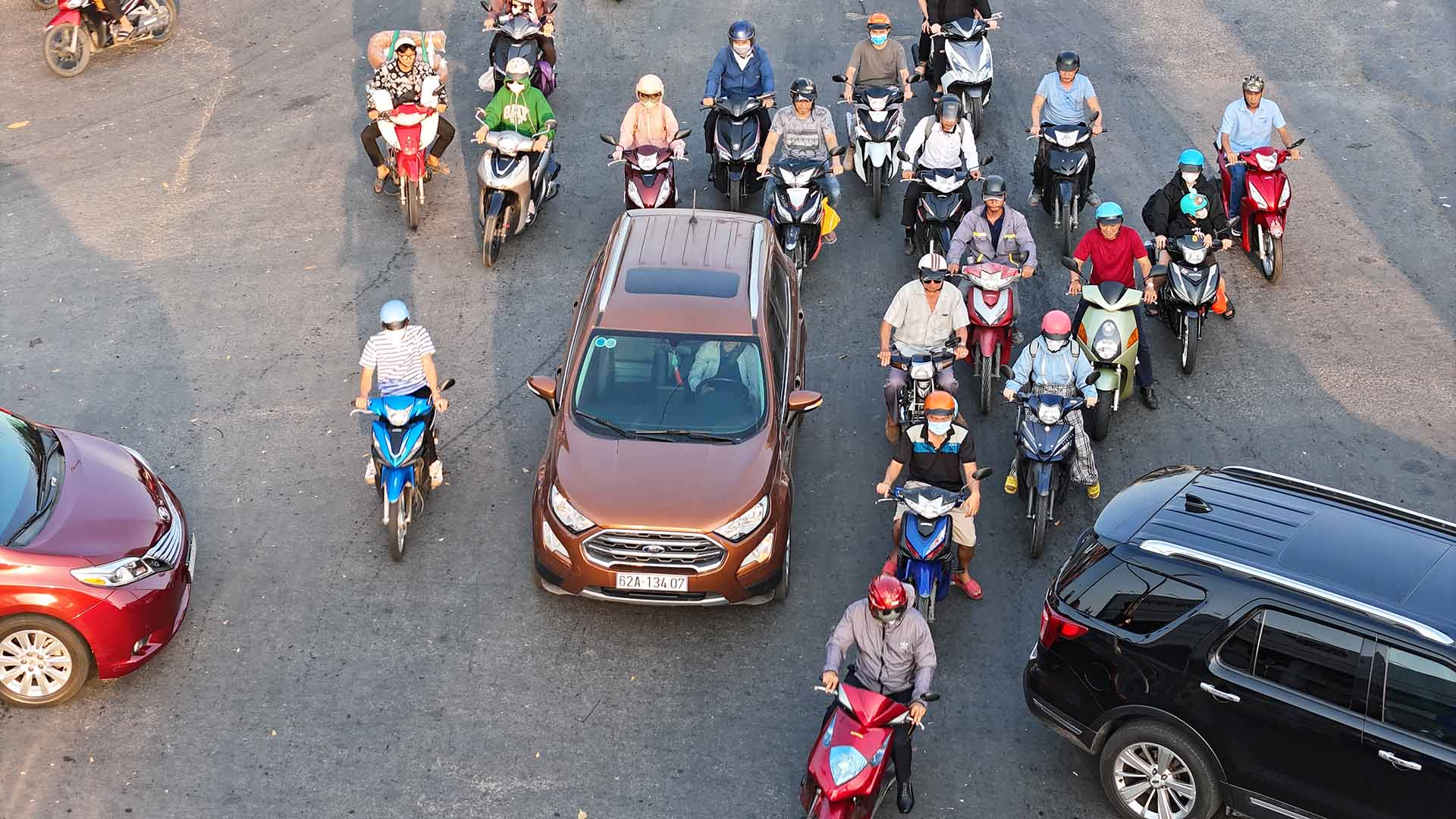 Hầm chui Nguyễn Văn Linh. Ảnh: Minh Hoàng
